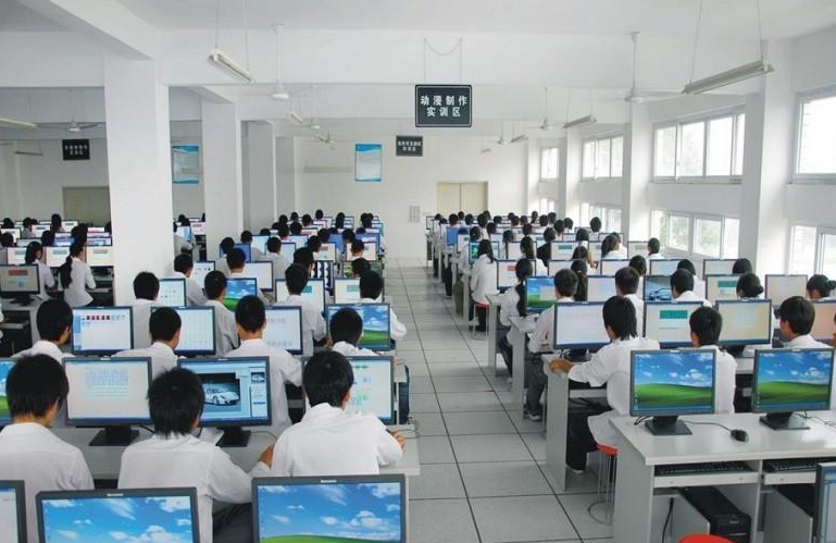 平凉机电工程学校计算机网络技术专业深度解析 基础扎实，开发潜力广阔